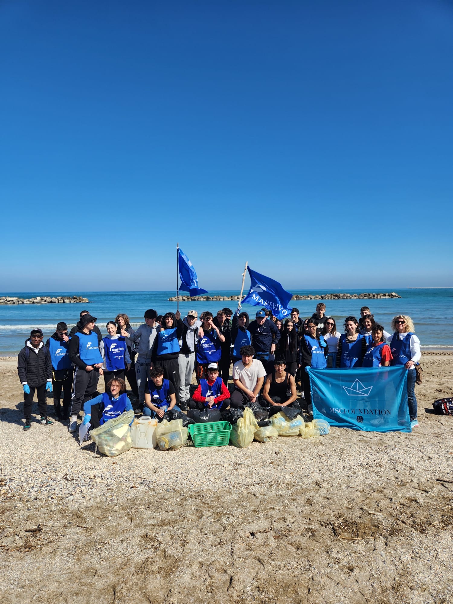 “NAUTICINBLU”: Il progetto di Marevivo che forma i futuri esperti del mare all'Istituto nautico di Ancona. In collaborazione con il Parco di Ancona